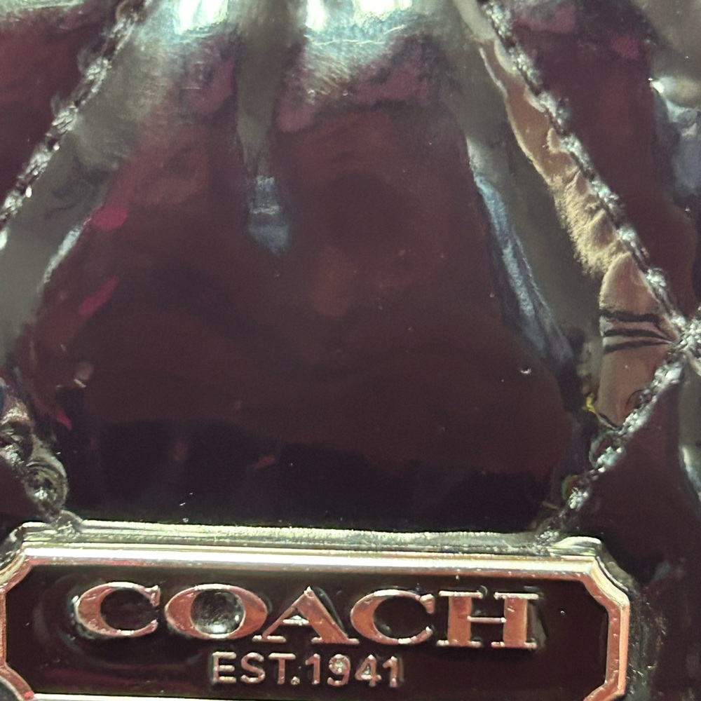 Coach Poppy Black Quilted Liquid Leather Bag w/Chain Straps Approx. 15 x 13.5 - Picture 9 of 17